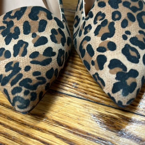 LC Lauren Conrad leopard print 4” heels. Size 7. AS IS!!!!! Inside is peeling - Picture 2 of 8